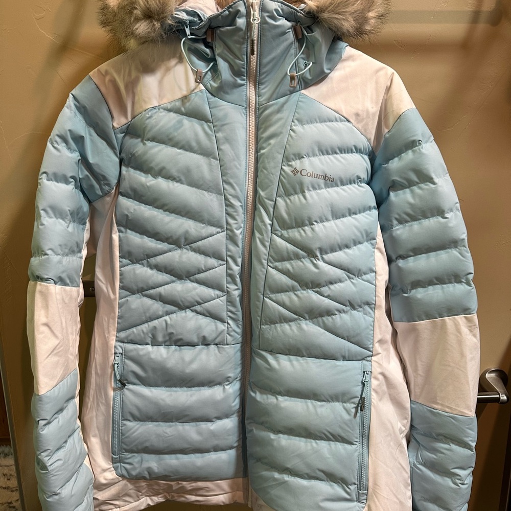Columbia Women's Light Blue and White Ski Jacket
